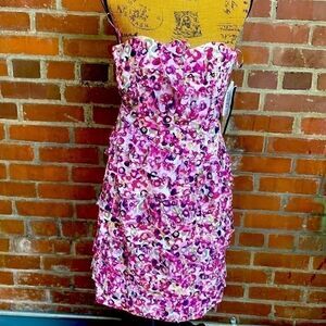 (1098)SUPER flirty, floral print, strapless Cynthia Steffe Dress, new with tags.
